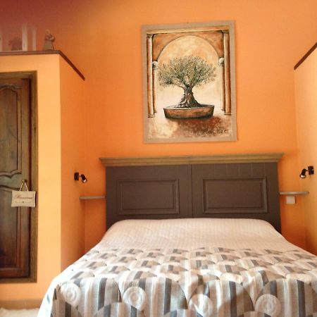 Bed and Breakfast Mas Des Oliviers Saint-Marc-Jaumegarde Exterior foto